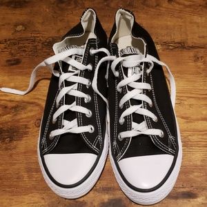 Womans Converse Sneakers